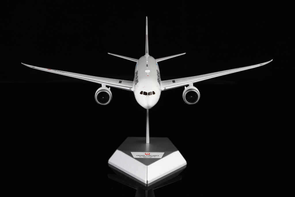 JAL B787-8 JA837J "Doraemon Jet" – Scale 1:200 – SQ Wings – 28.35 cm