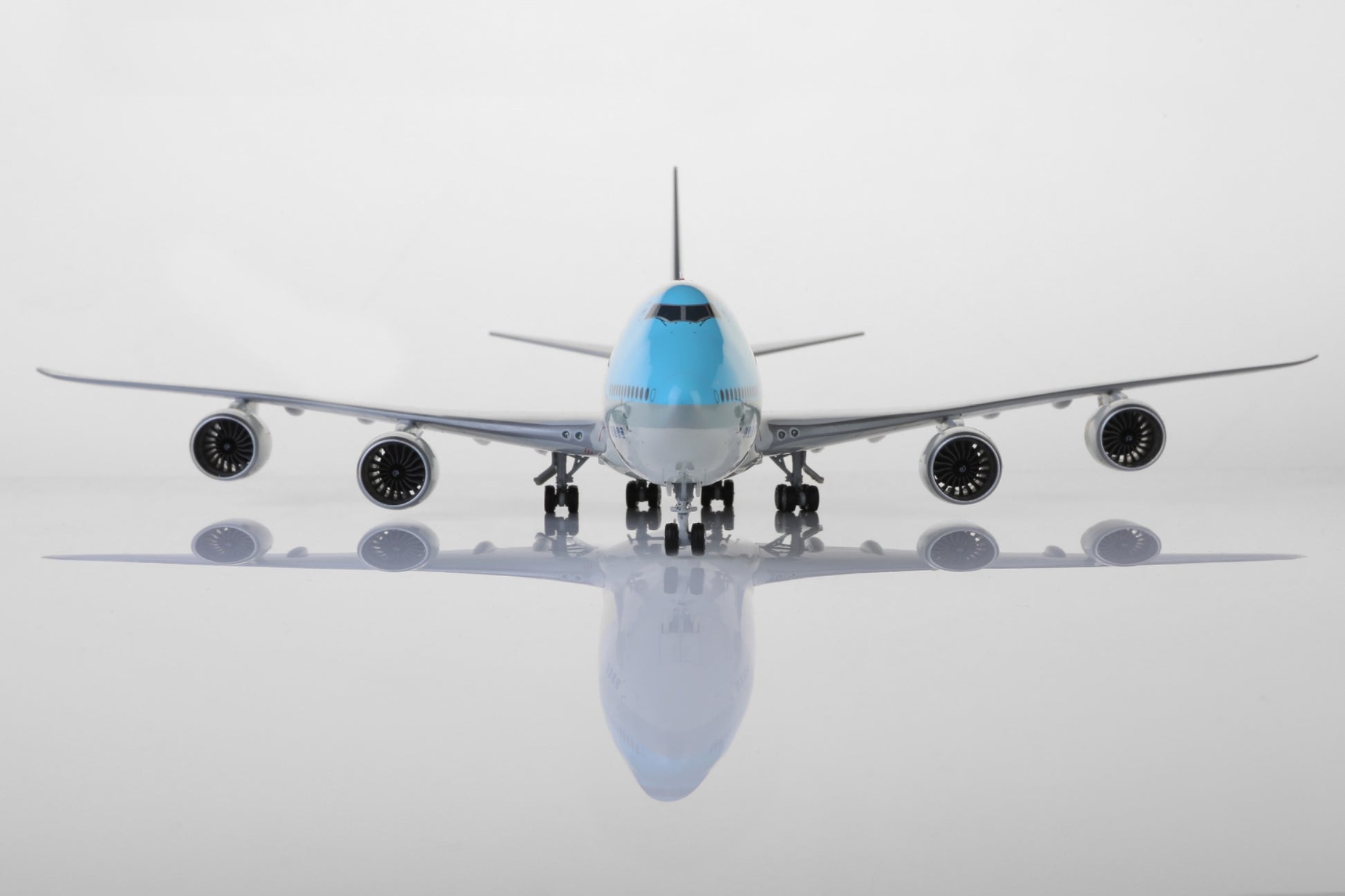Korean Air Boeing 747-8 HL7630 – “Children’s Painting” -  Scale 1:200 – SQ Wings – 38.15 cm