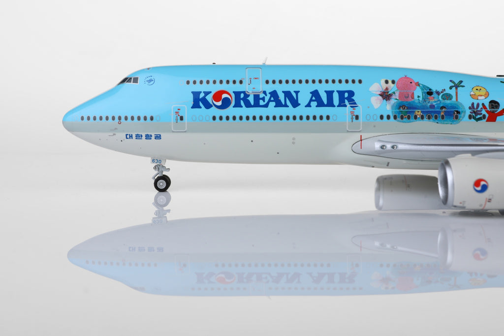 Korean Air Boeing 747-8 HL7630 – “Children’s Painting” -  Scale 1:200 – SQ Wings – 38.15 cm