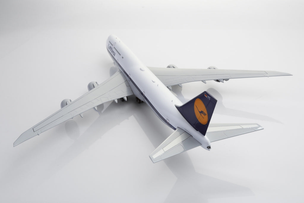 Lufthansa Boeing 747-8 D-ABYT – Scale 1:200 – SQ Wings – 34.25 cm