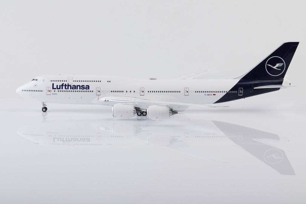 Lufthansa - B747-8-  38.15cm - D-ABYA -  Scale 1/200