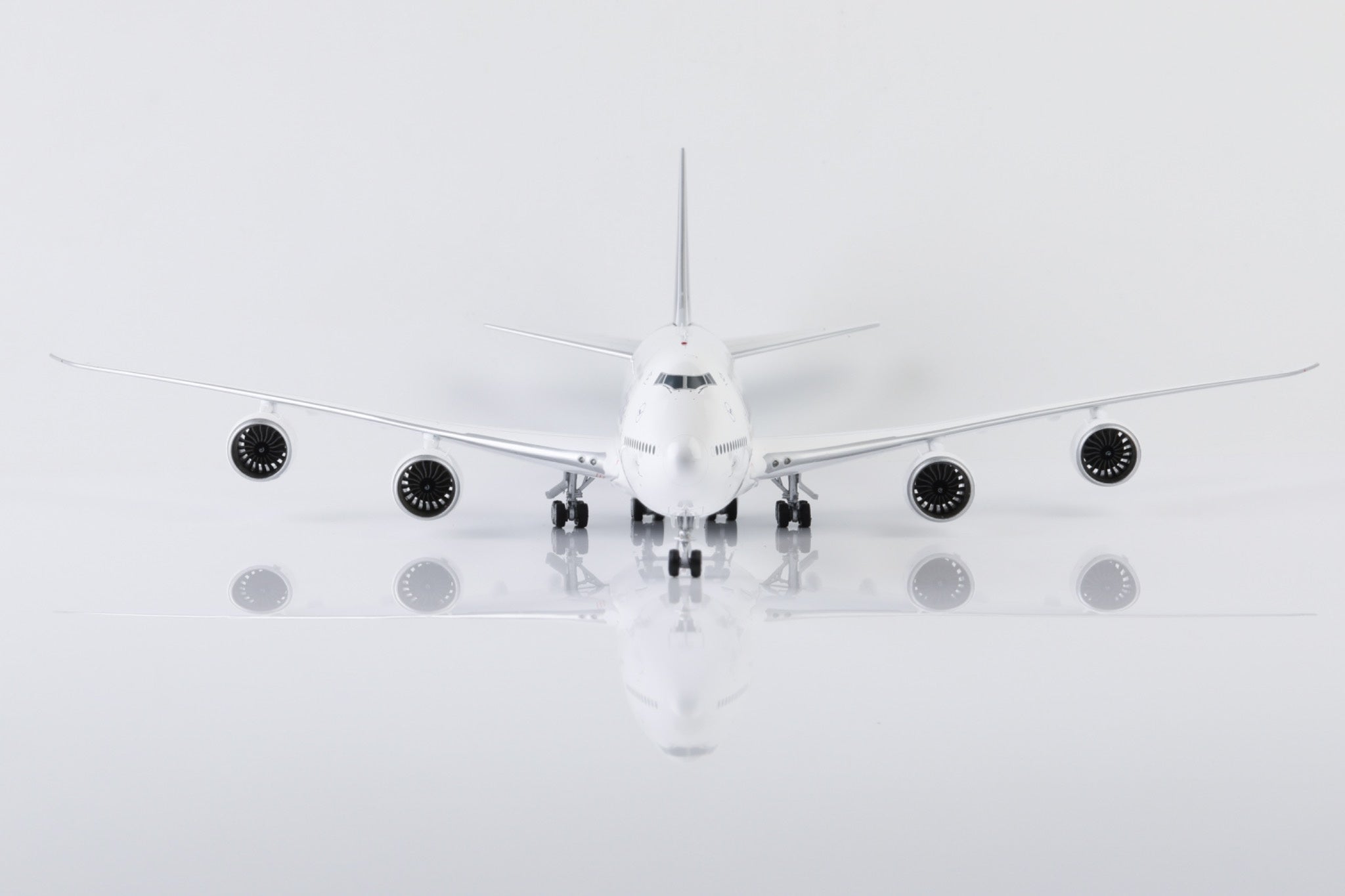 Lufthansa - B747-8- 38.15cm - D-ABYA - Scale 1/200 – Flying