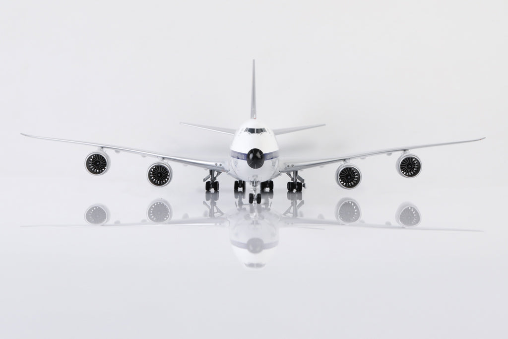 Lufthansa Boeing 747-8 D-ABYT – Scale 1:200 – SQ Wings – 34.25 cm