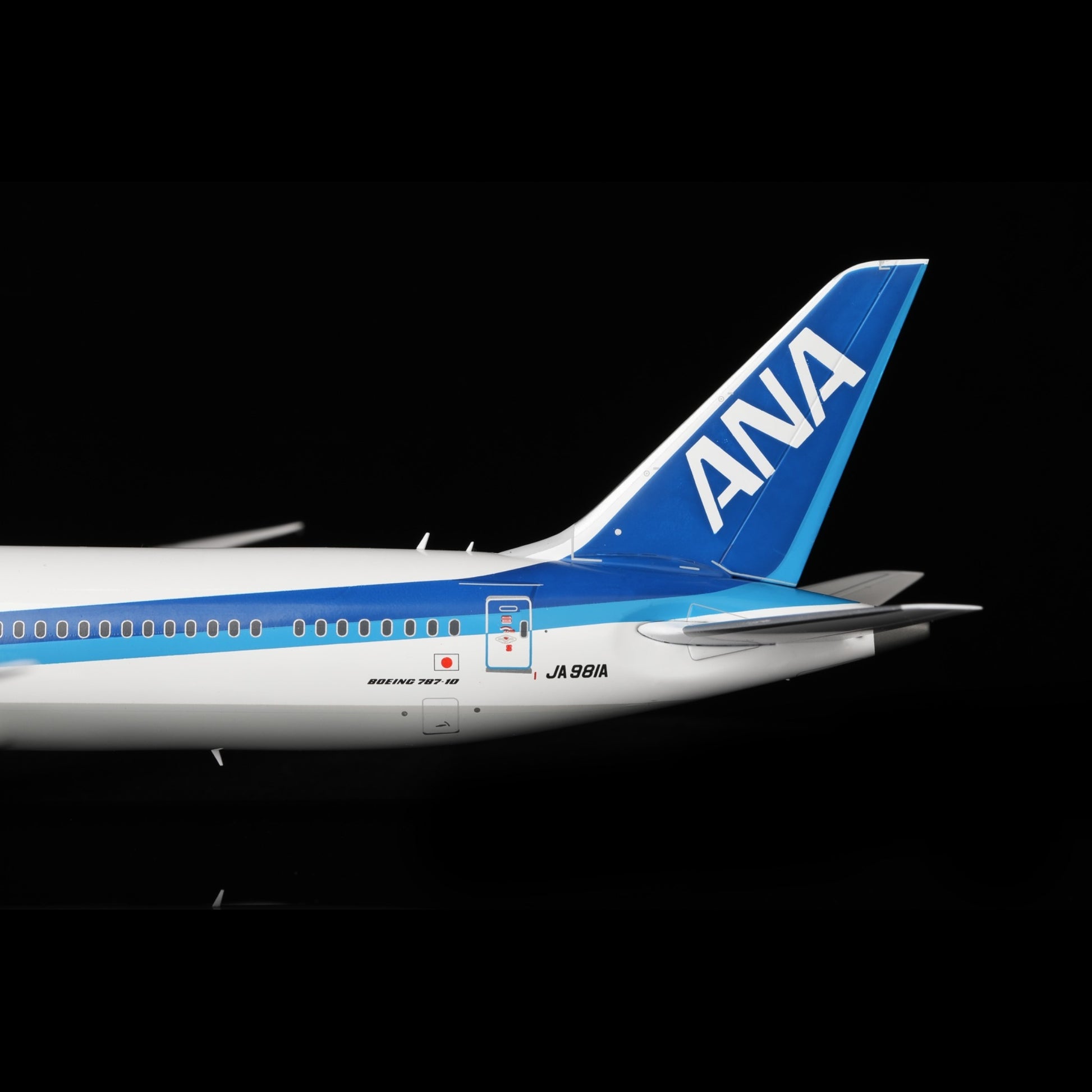 ANA B787-10 JA981A – 1:200 Scale Model by SQ Wings