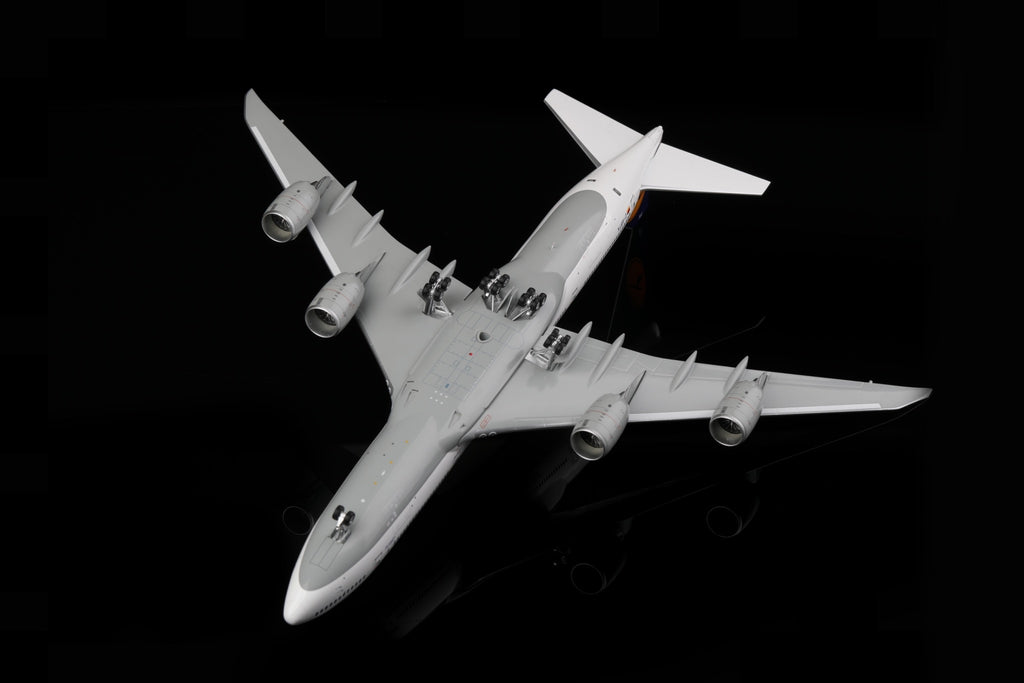 Lufthansa Boeing 747-8 D-ABYK “Siegerflieger” – Scale 1:200 – SQ Wings – 34.25 cm