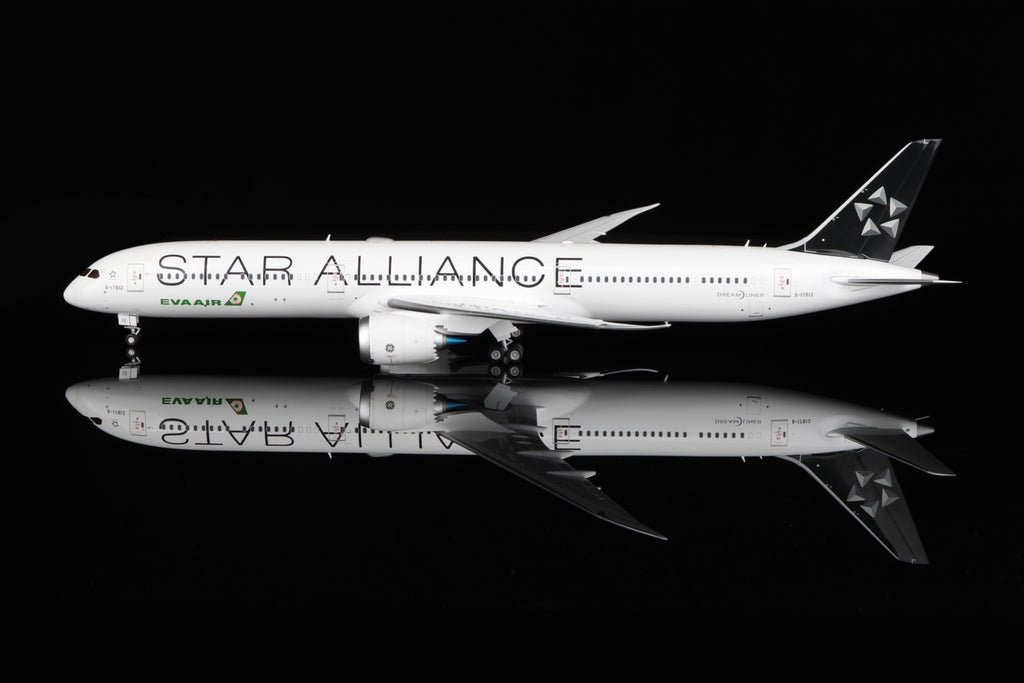 EVA Air Boeing 787-10 B-17812 – Scale 1:200 – SQ Wings – 34.3 cm