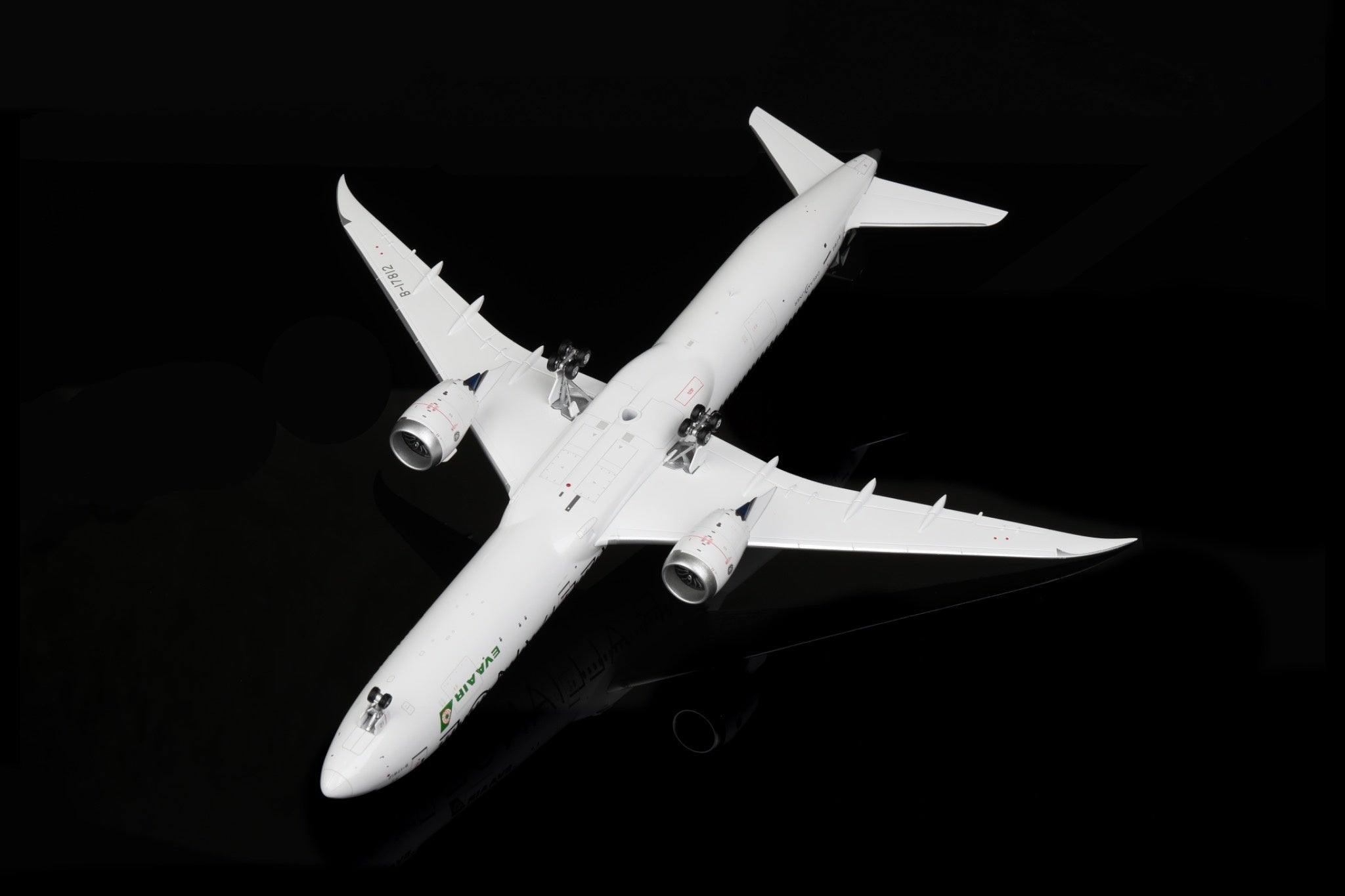 1/200 EVA AIR Boeing 787-10ディスプレイモデル ScaleModelStore.com :: PPC 1:200 - 222161 - Eva Air Boeing