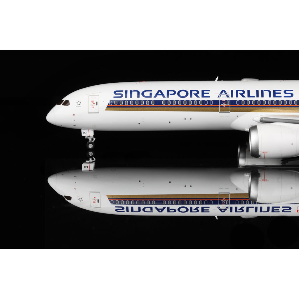 Singapore Airlines B787-10 9V-SCJ – 1:200 Scale Model by SQ Wings