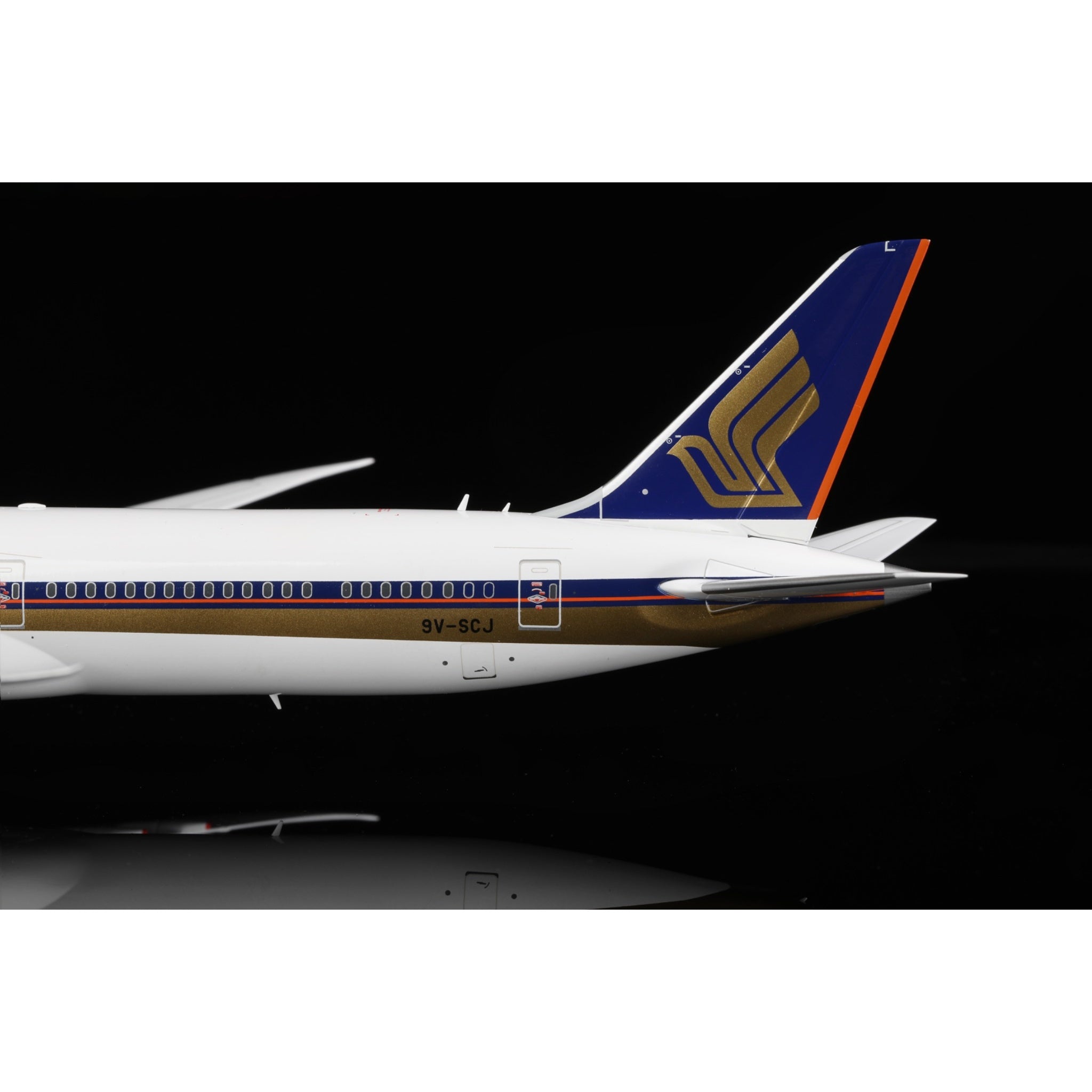 SQ wings 1:200 B787-10 ドリームライナー N528ZC Boeing B787-10 N528ZC “House Color” – Scale 1:200 – SQ Wings