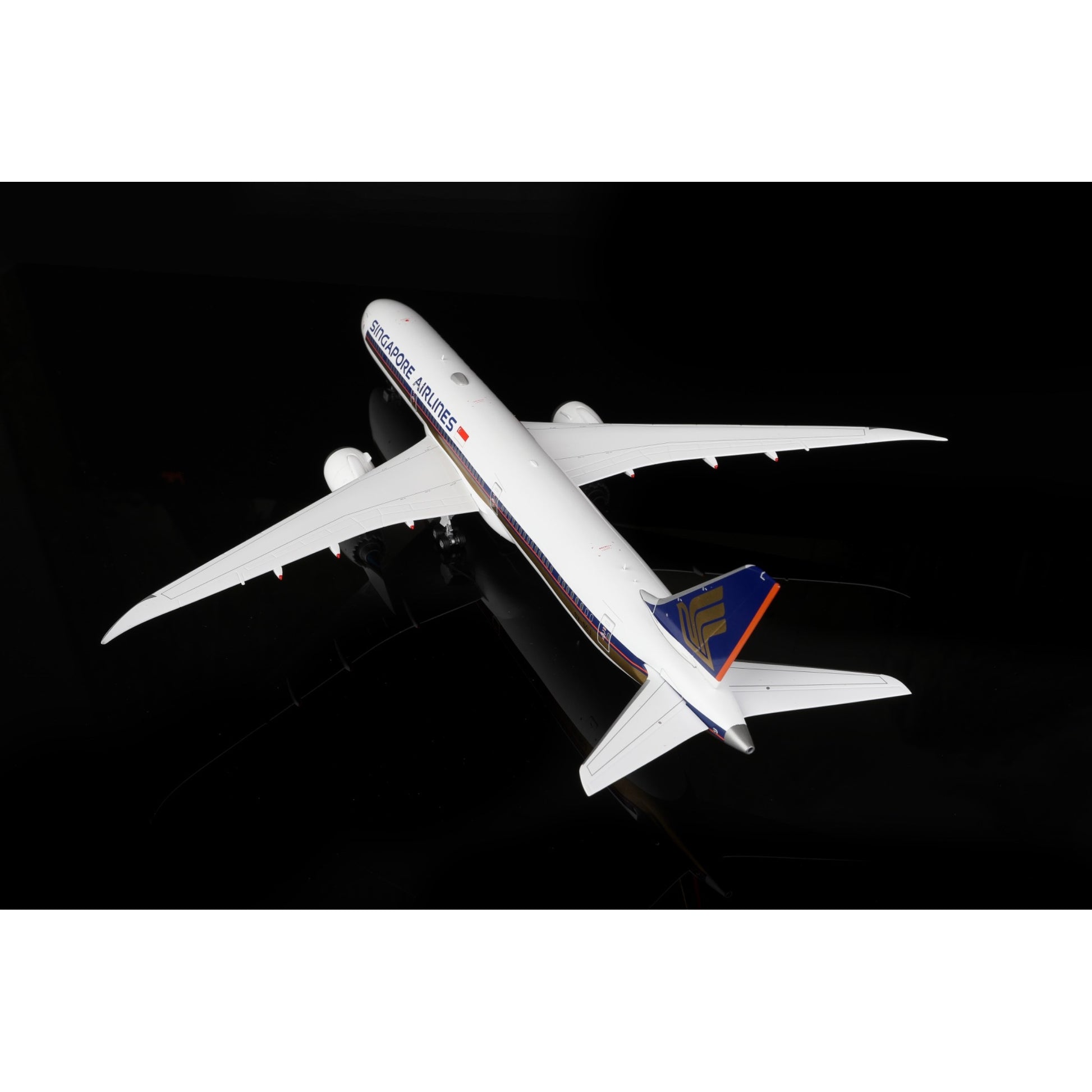 Singapore Airlines B787-10 9V-SCJ – 1:200 Scale Model by SQ Wings