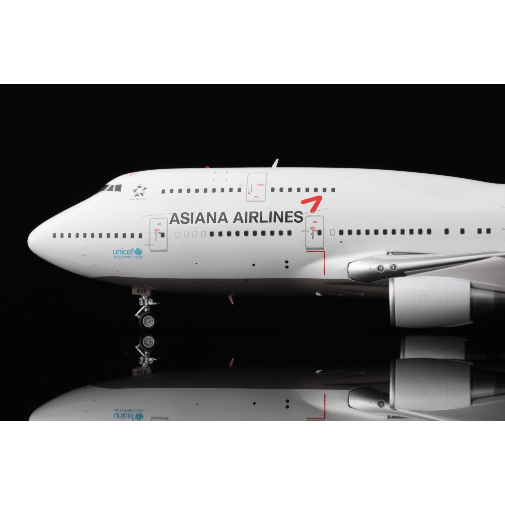 Asiana Airlines - B747-400 - HL7428 - L2003 - 35.3cm - Scale