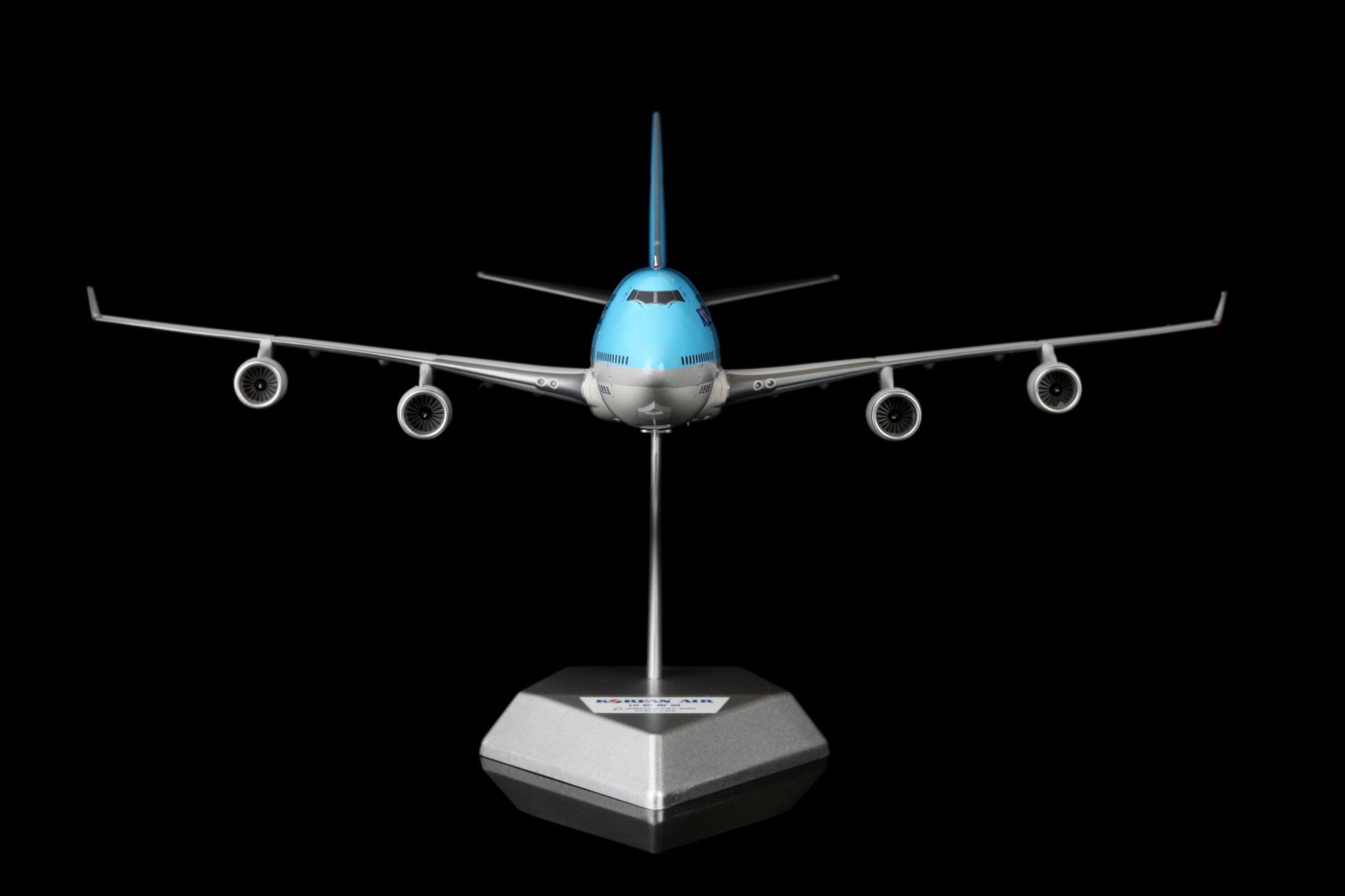 B747-400 HL7488 de Korean Air: "Alas apasionadas por la cultura" – Maqueta a escala 1/200 de SQ Wings