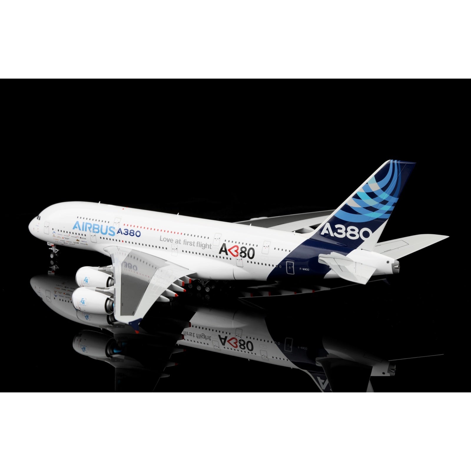 Airbus - A380 - F-WWDD - House Color Love at First Flight - L2009 - 36.3cm - Scale 1/200