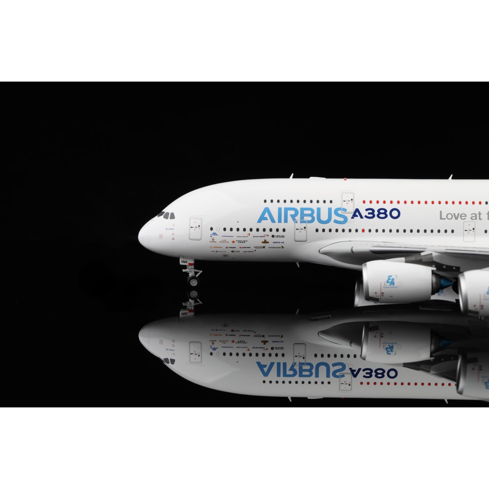 Airbus - A380 - F-WWDD - House Color Love at First Flight - L2009 - 36.3cm - Scale 1/200