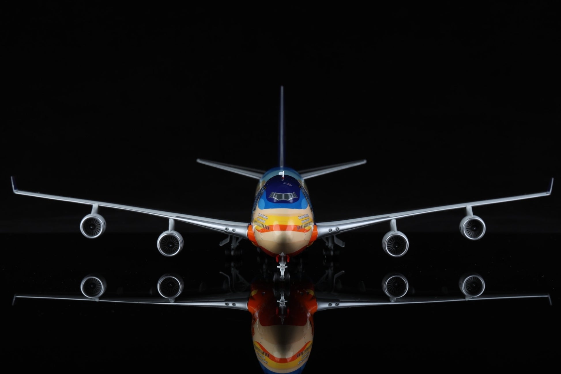 Singapore Airlines - B747-400 - 9V-SPL - Tropical Livery- L2002 - 35.3cm -  Scale 1/200