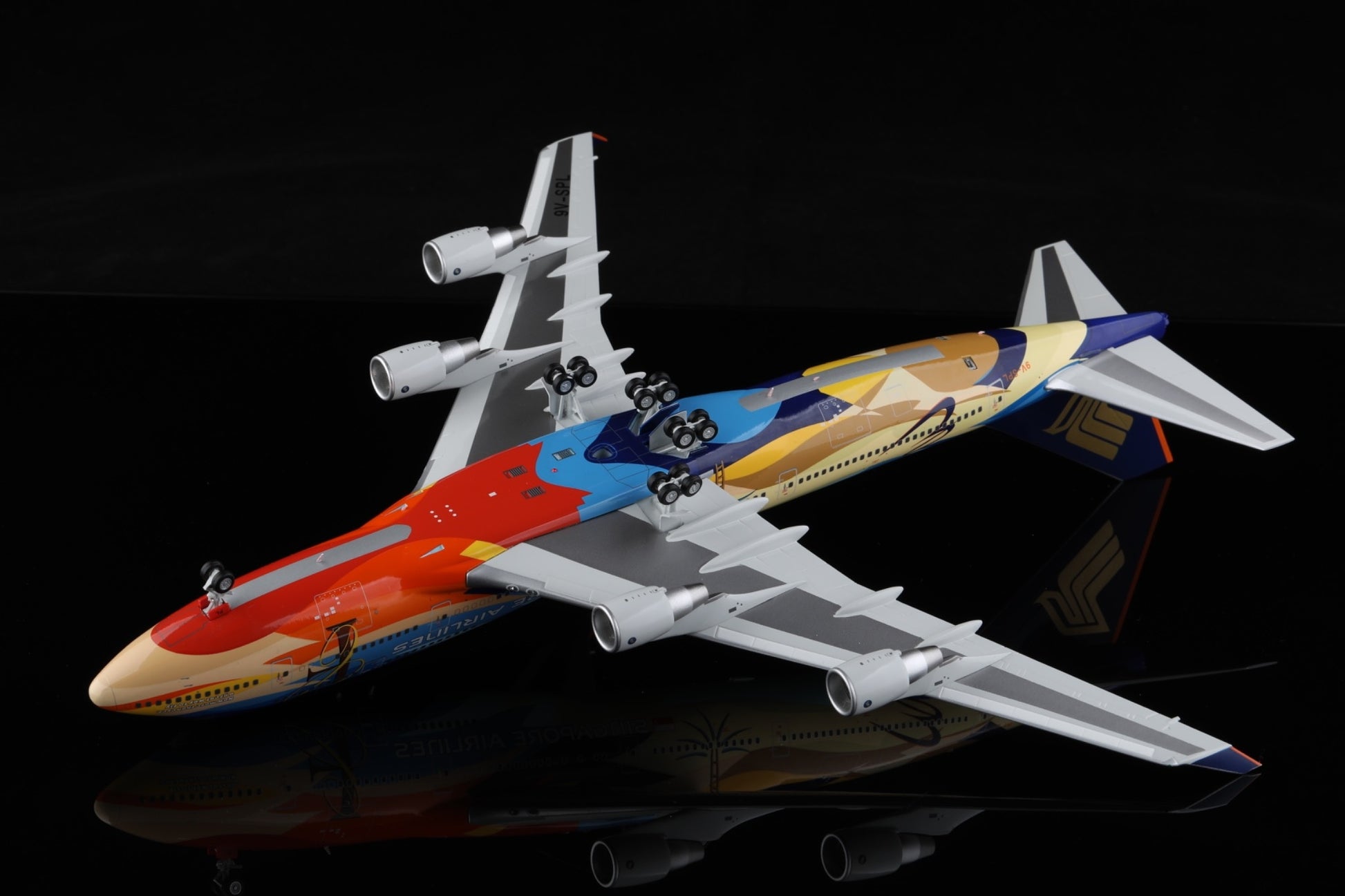 Singapore Airlines - B747-400 - 9V-SPL - Tropical Livery- L2002 - 35.3cm -  Scale 1/200