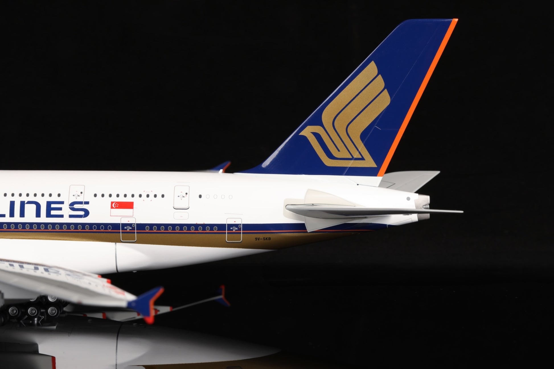 Singapore Airlines - A380 - 9V-SKB - Scale 1/200 - 36.38cm -  Scale 1/200