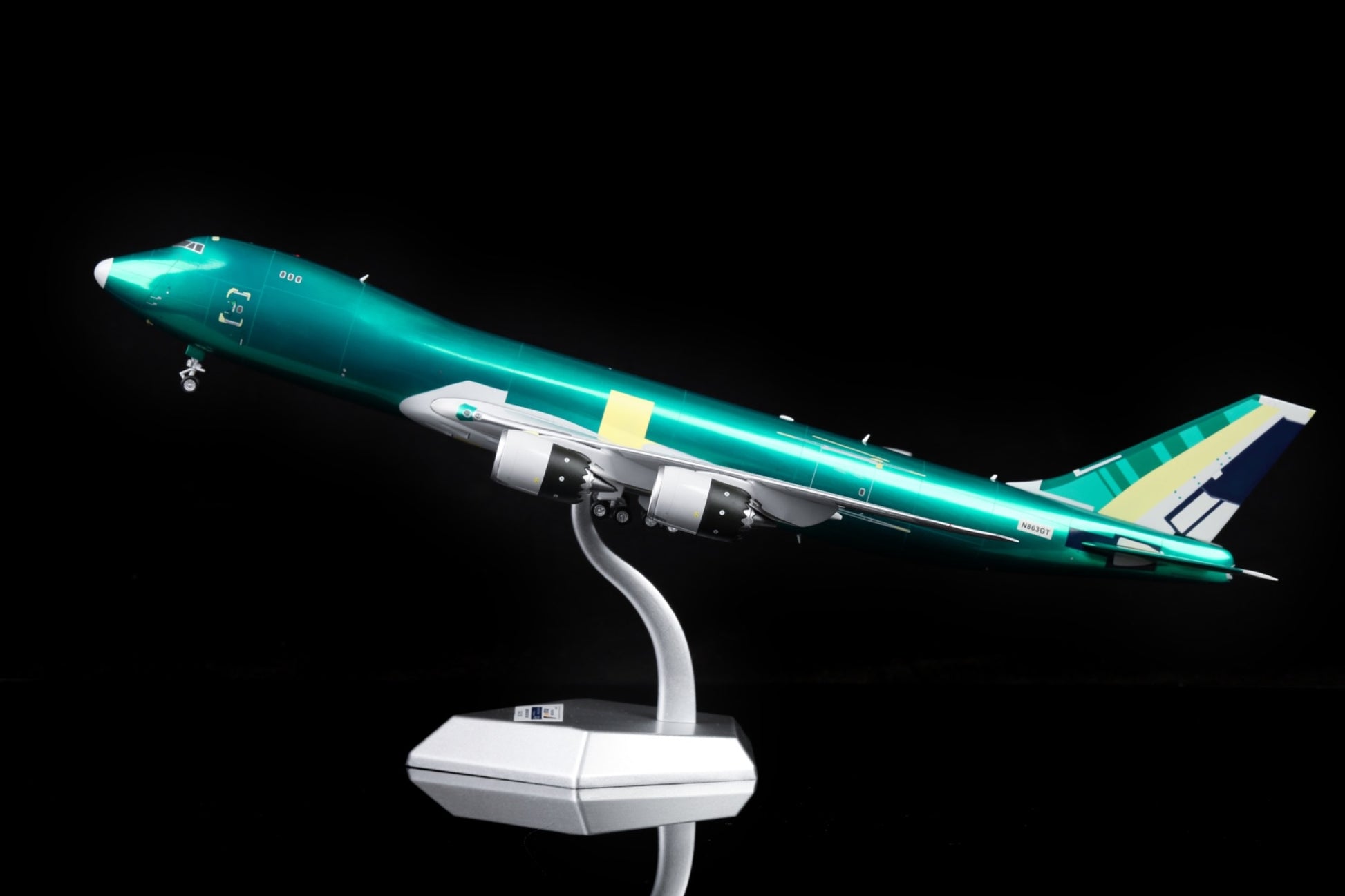 Atlas Air - B747-8F - N863GT - Assembly Colors - L2015 - 38.1cm -  Scale 1/200
