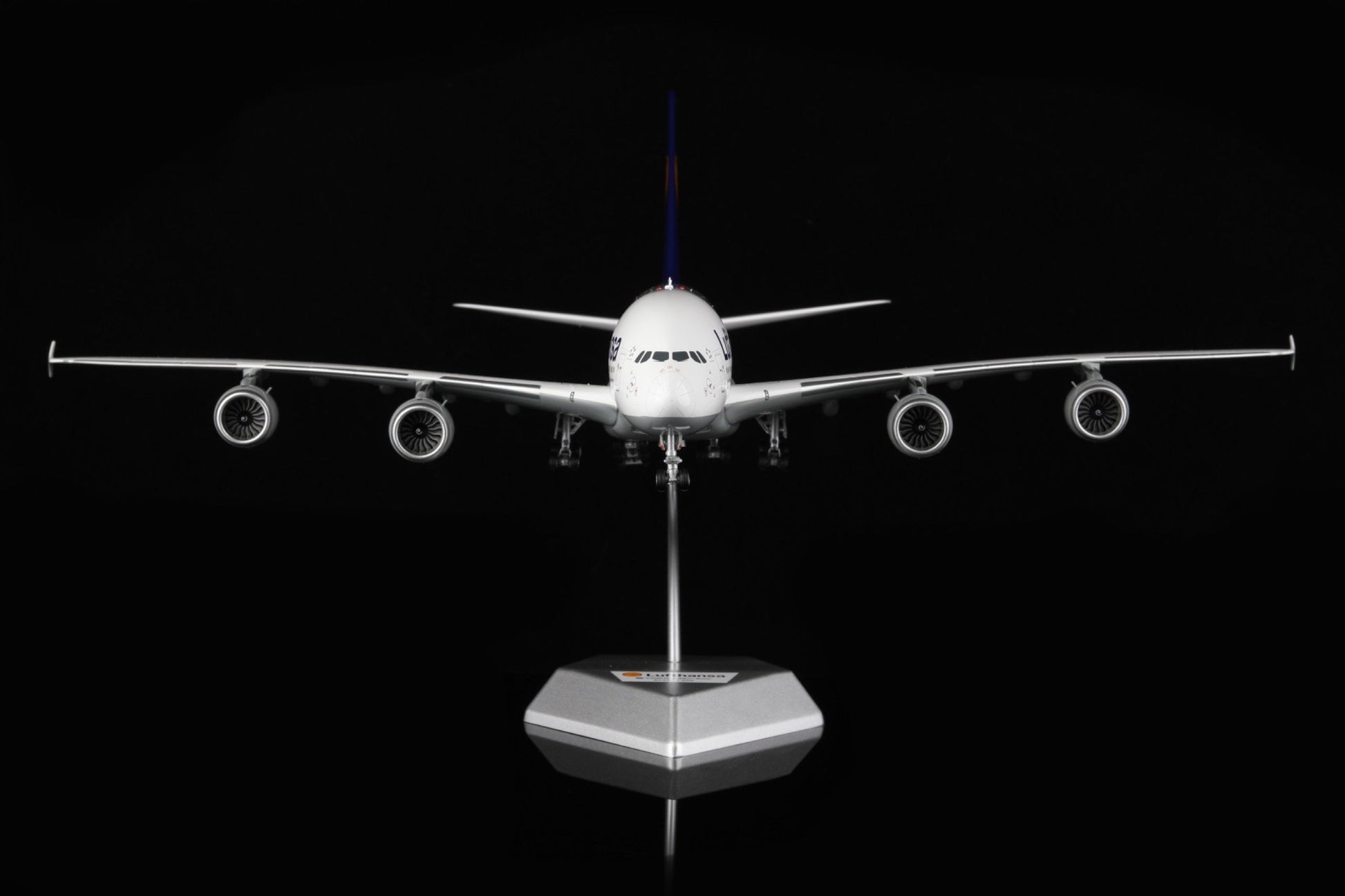 Lufthansa - A380 - D-AIMC - Peking - L2133 - 36.3cm -  Scale 1/200