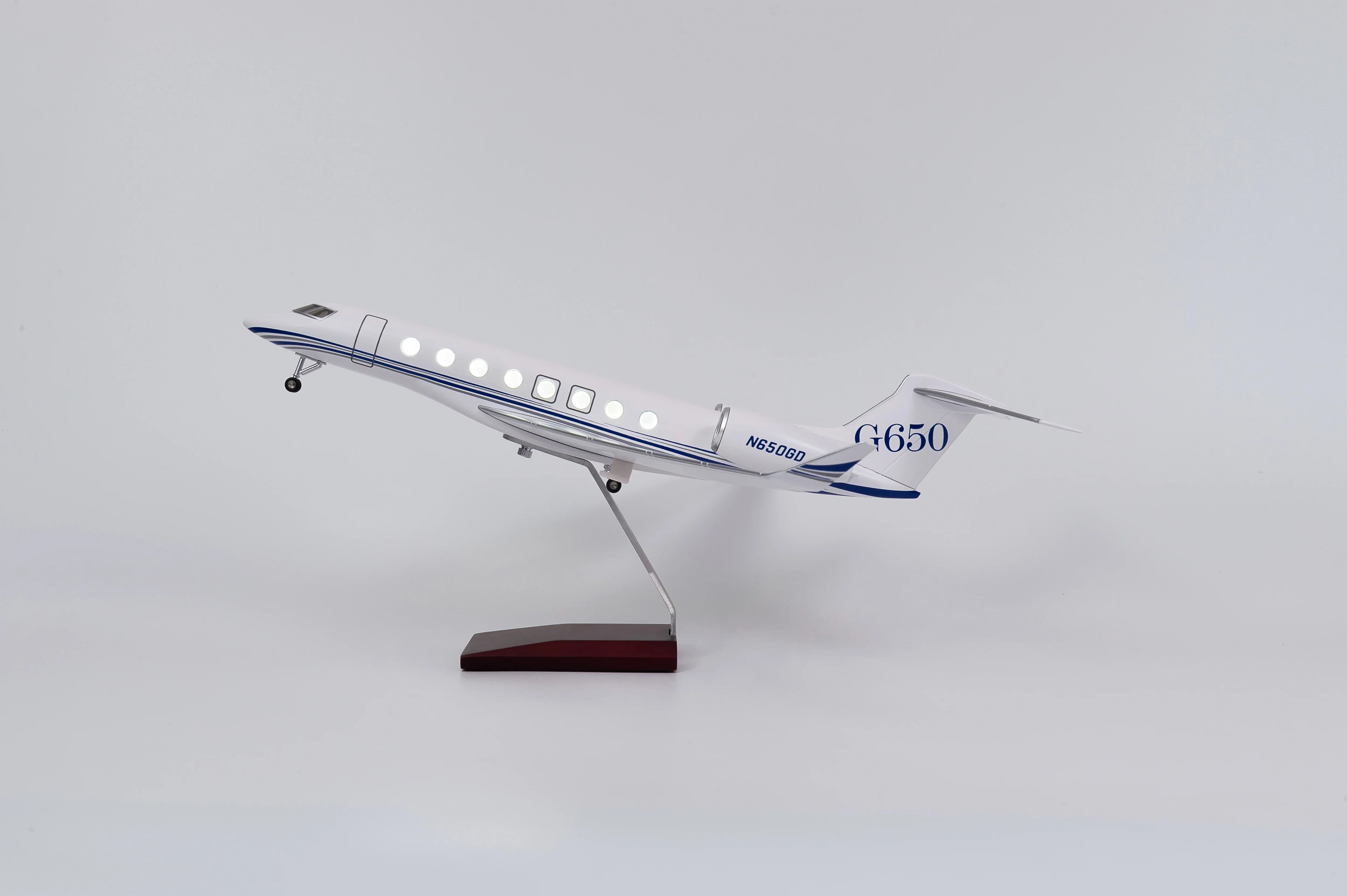 Gulfstream G650ER - Scale 1:50  - L:17in - 45cm - Gallery 2