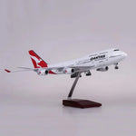 B747 Qantas - Scale 1/150 - 47cm - 18.5 in - Airplane Model - Thumbnail 2