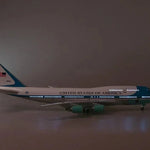 Boeing 747 Air Force One 1:150 – 47 cm / 18.5 in – LED Lights - Thumbnail 15