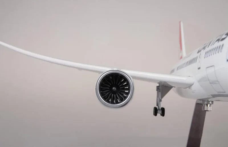 B787 Qantas Dreamliner - Scale 1/130 - 43cm - 16.9 in - Airplane Model