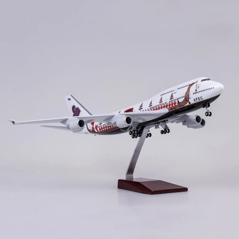 B747 Thai - Thailand Dragon Boat - Scale 1/160 - 47cm - 18.5 in