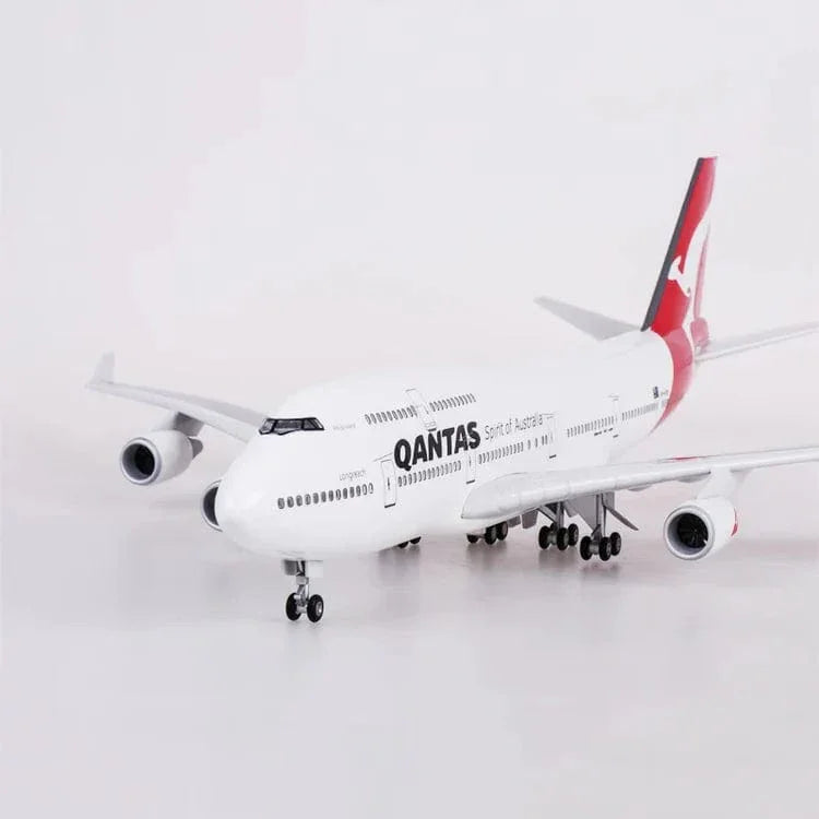 B747 Qantas - Scale 1/150 - 47cm - 18.5 in - Airplane Model - Image 3