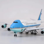 Boeing 747 Air Force One 1:150 – 47 cm / 18.5 in – LED Lights - Thumbnail 3