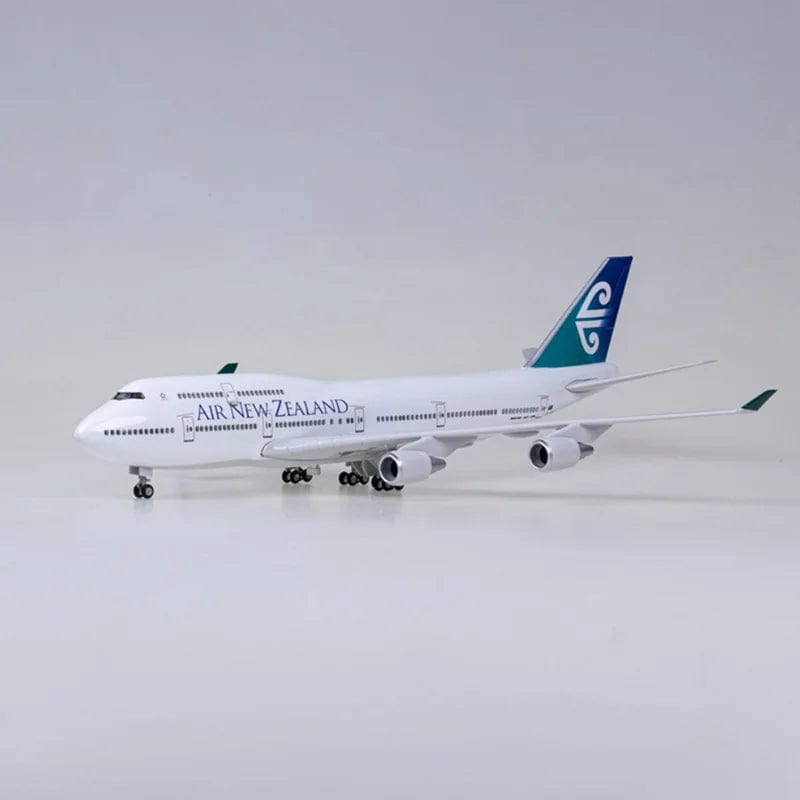 طائرة B747 تابعة لشركة طيران نيوزيلندا - مقياس 1/150 - 47 سم - 18.5 بوصة - نموذج طائرة
