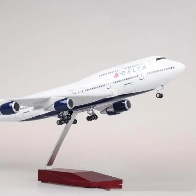 B747 Delta - Scale 1/150 - 47cm - 18.5 in - Airplane Model