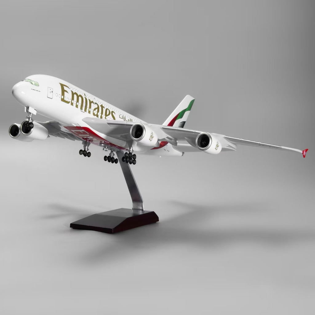 Airbus A380 Emirates – Maßstab 1:160 (46 cm / 18,5 in) – NEUE FLAGGE