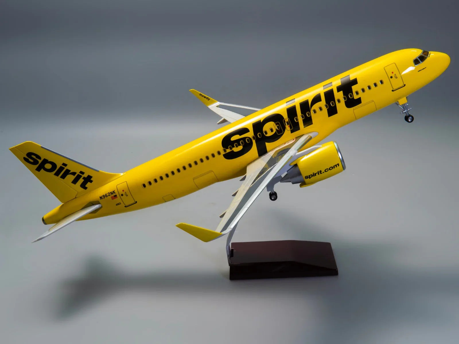 Spirit Airlines Airbus A320 "Yellow Taxi" 1:80 – 47 cm / 18.5 in – Limited Collector's Edition - Gallery 16