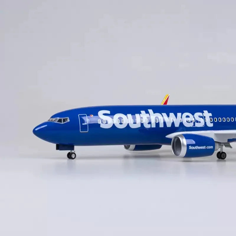 Boeing 737-700 Southwest 1:80 – 47 cm / 18.5 in – LED Lights