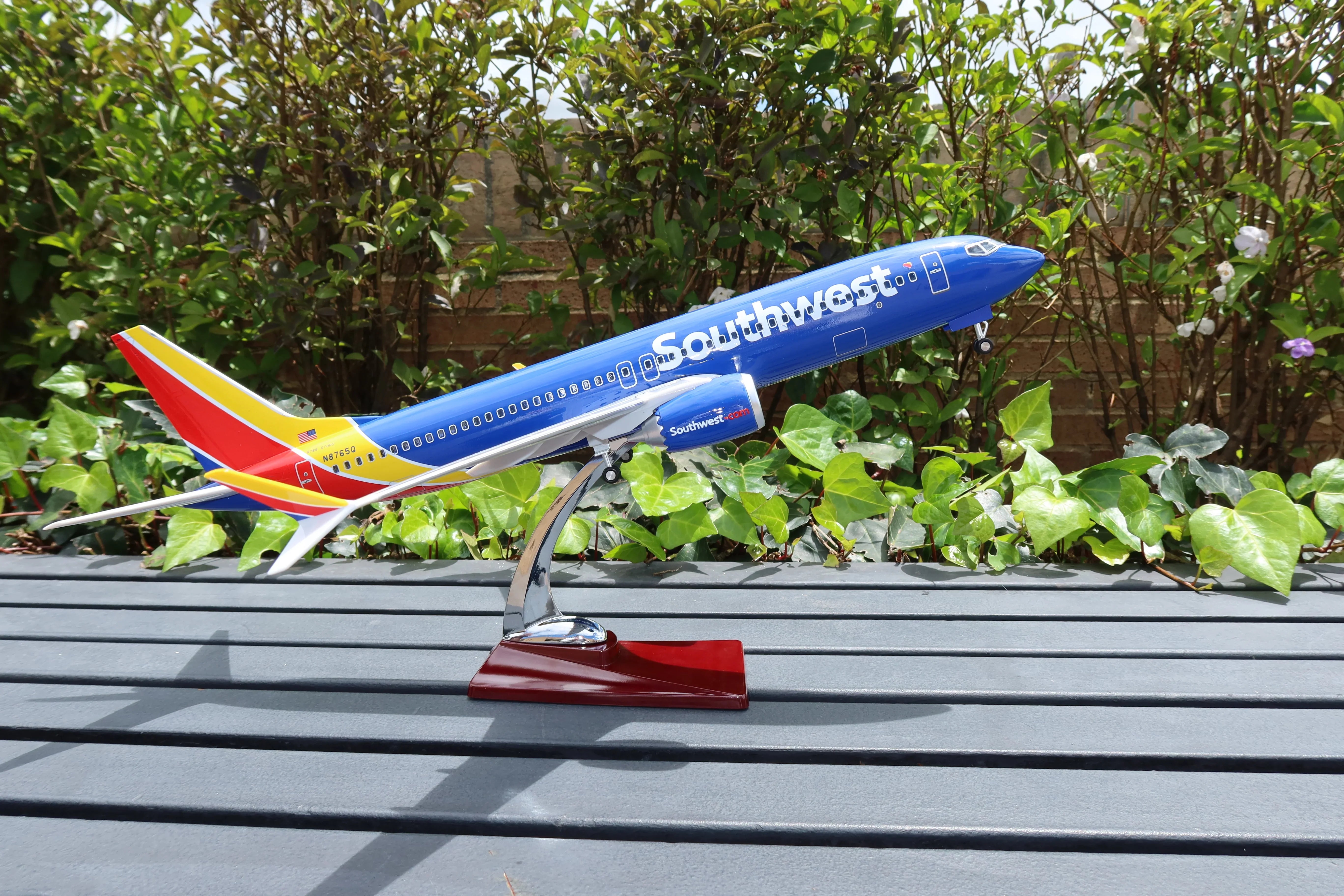 Boeing 737 MAX 8 Southwest 1:80 – 47 cm / 18.5 in – LED Lights (PRE ORDER) - Gallery 8