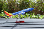 Boeing 737 MAX 8 Southwest 1:80 – 47 cm / 18,5 pulgadas – Luces LED (PRE-ORDEN) 