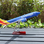 Boeing 737 MAX 8 Southwest 1:80 – 47 cm / 18.5 in – LED Lights (PRE ORDER) - Thumbnail 8