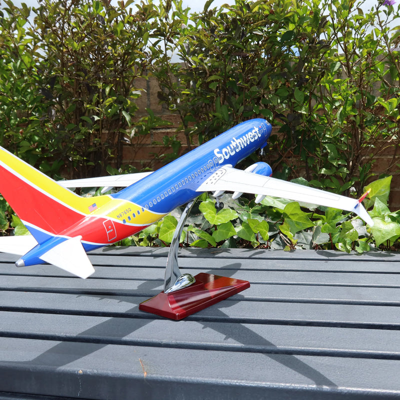 Boeing 737 MAX 8 Southwest 1:80 – 47 cm / 18.5 in – LED Lights (PRE ORDER) - Image 5