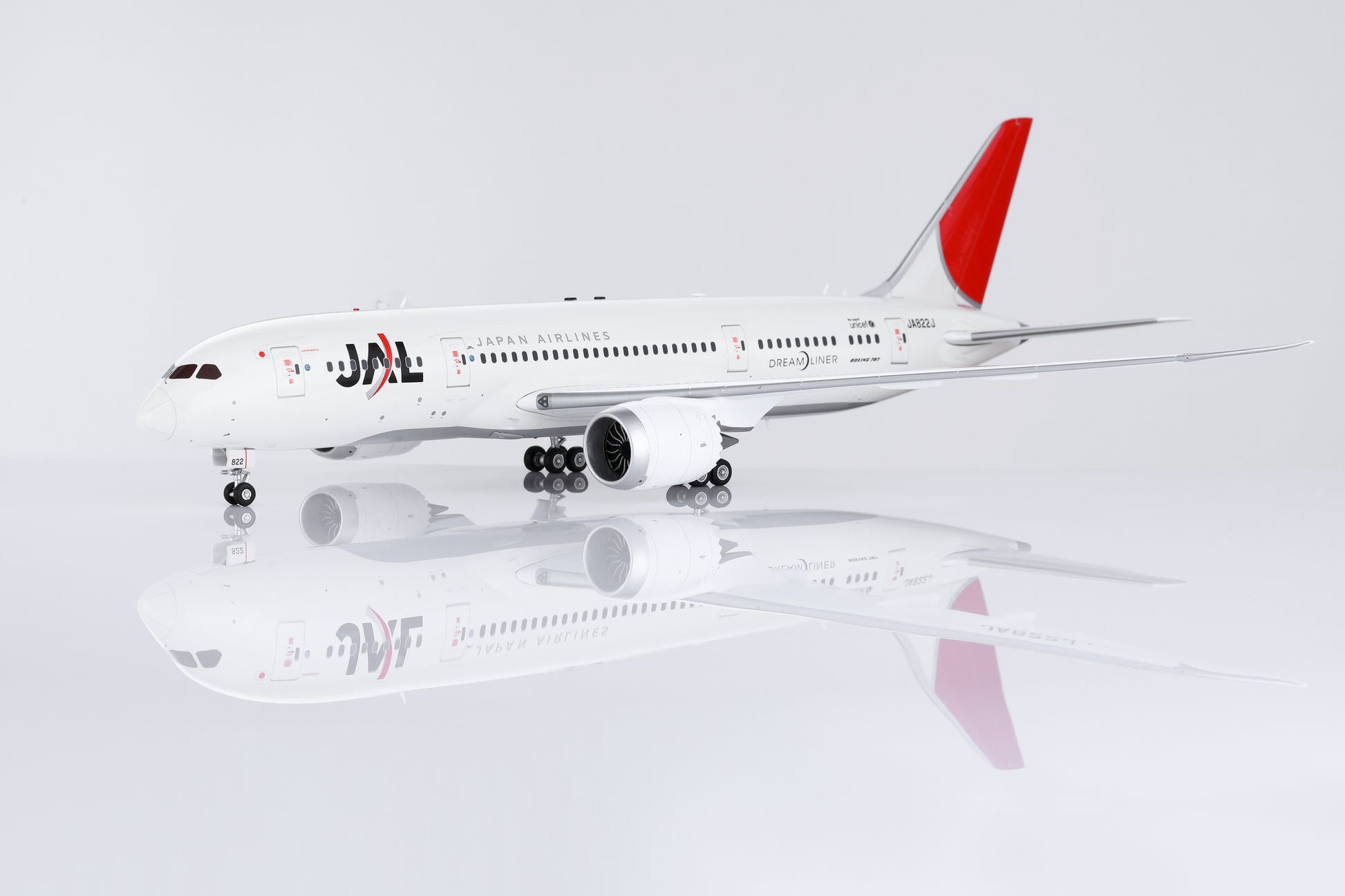 Japan Airlines Boeing 787-8 JA822J – Scale 1:200 – SQ Wings – 28.3 cm - L2028