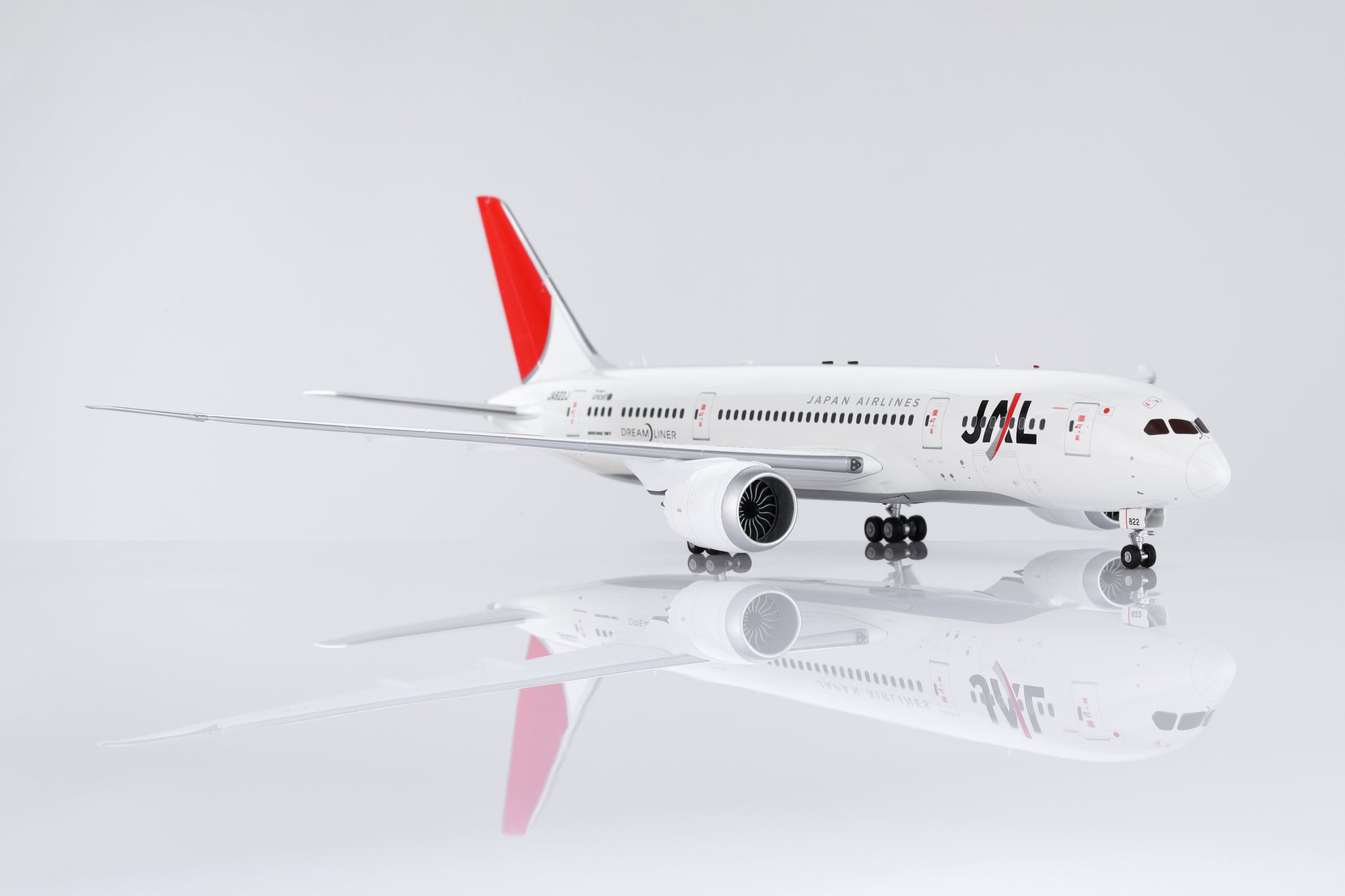 Japan Airlines Boeing 787-8 JA822J – Scale 1:200 – SQ Wings – 28.3 cm - L2028