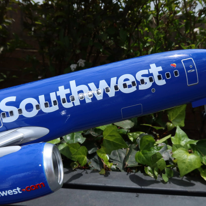 Boeing 737 MAX 8 Southwest 1:80 – 47 cm / 18.5 in – LED Lights (PRE ORDER) - Image 11