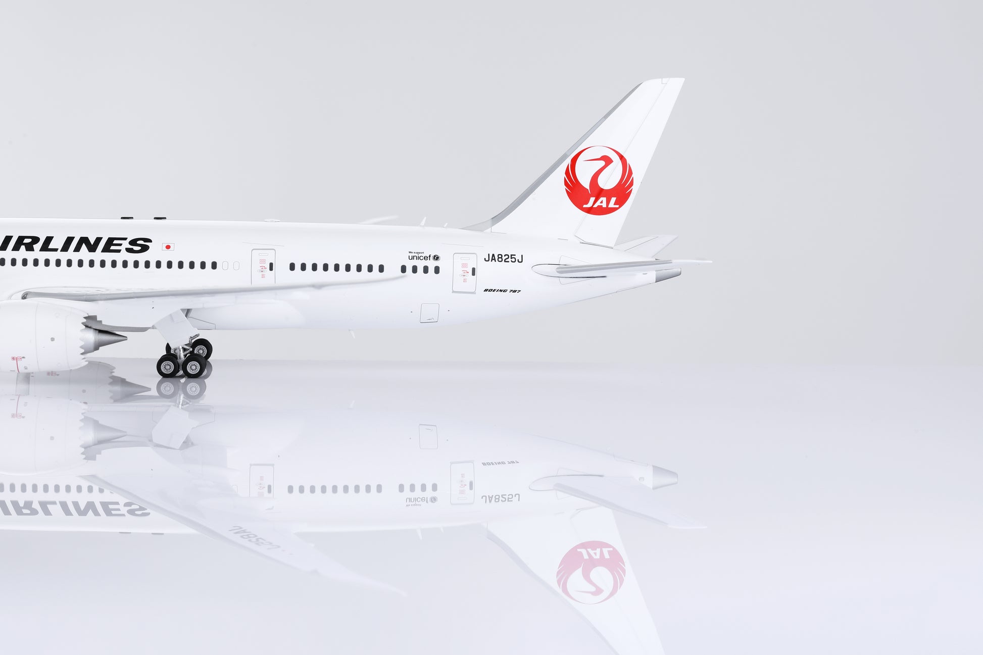 Japan Airlines Boeing 787-8 JA825J – Scale 1:200 – SQ Wings – 28.3 cm - L2027