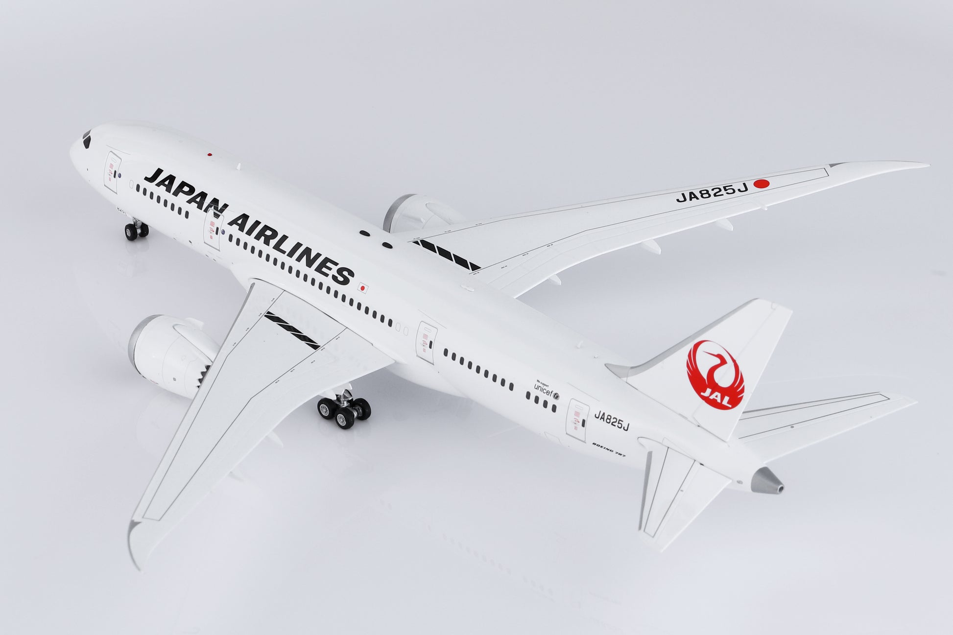 Japan Airlines Boeing 787-8 JA825J – Scale 1:200 – SQ Wings – 28.3 cm - L2027