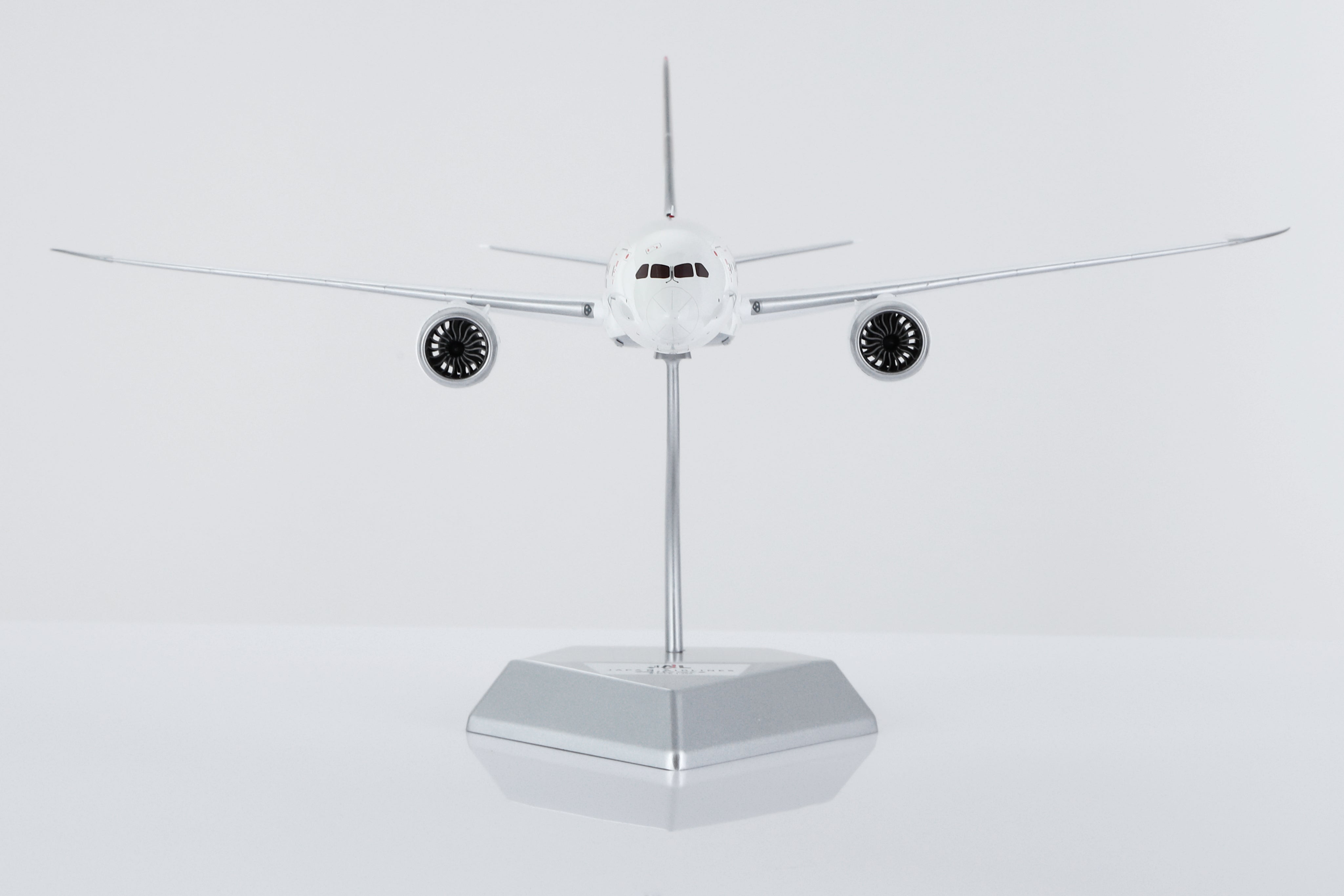 SQ Wings 1:200 JAL日本航空 B787-8 JA822J SQ Wings 1:200 JAL日本航空 B787-8 JA822J SQ Wings 1:200