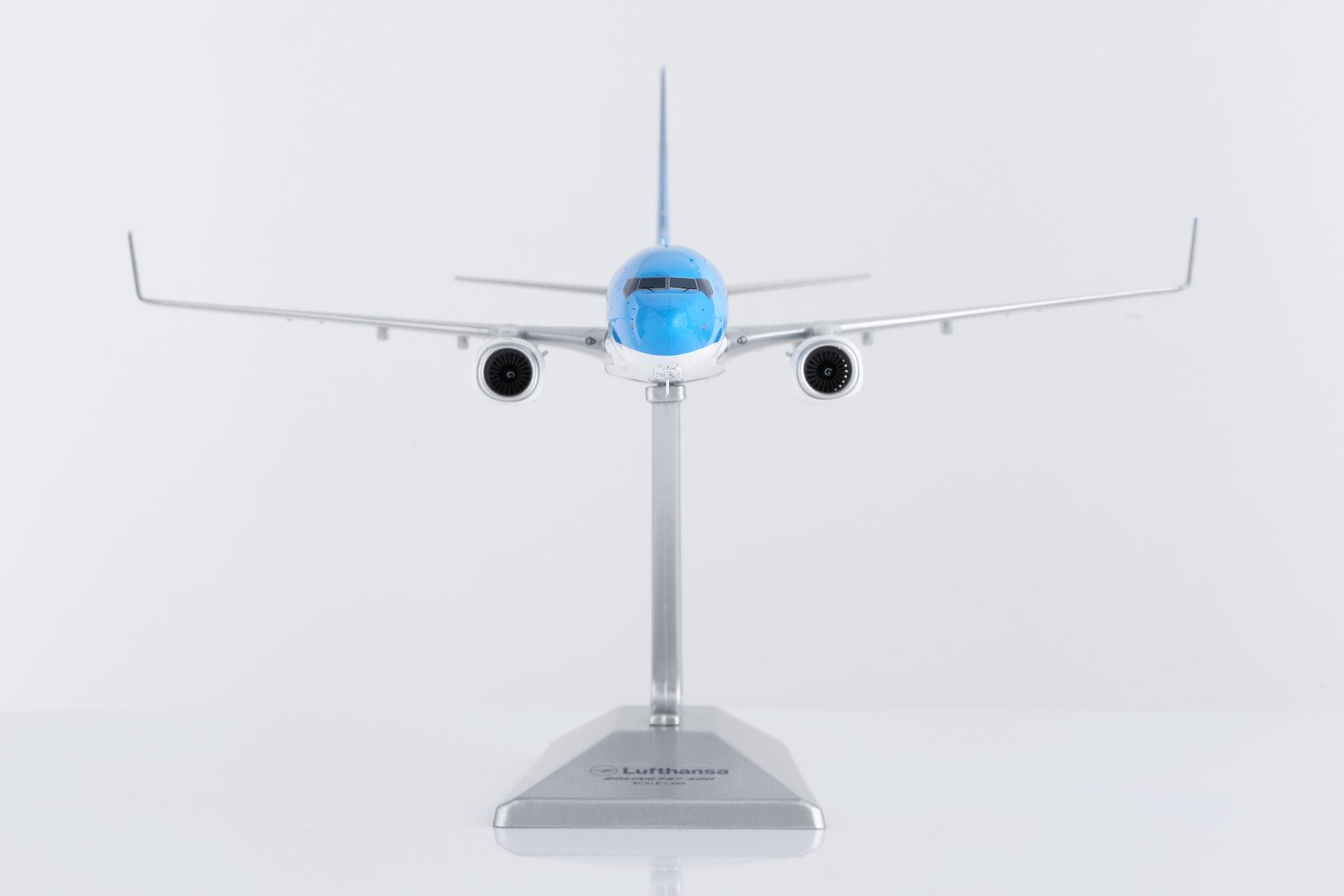 Korean Air Boeing 737-900ER HL8248 – Scale 1:200 – SQ Wings – 31 cm