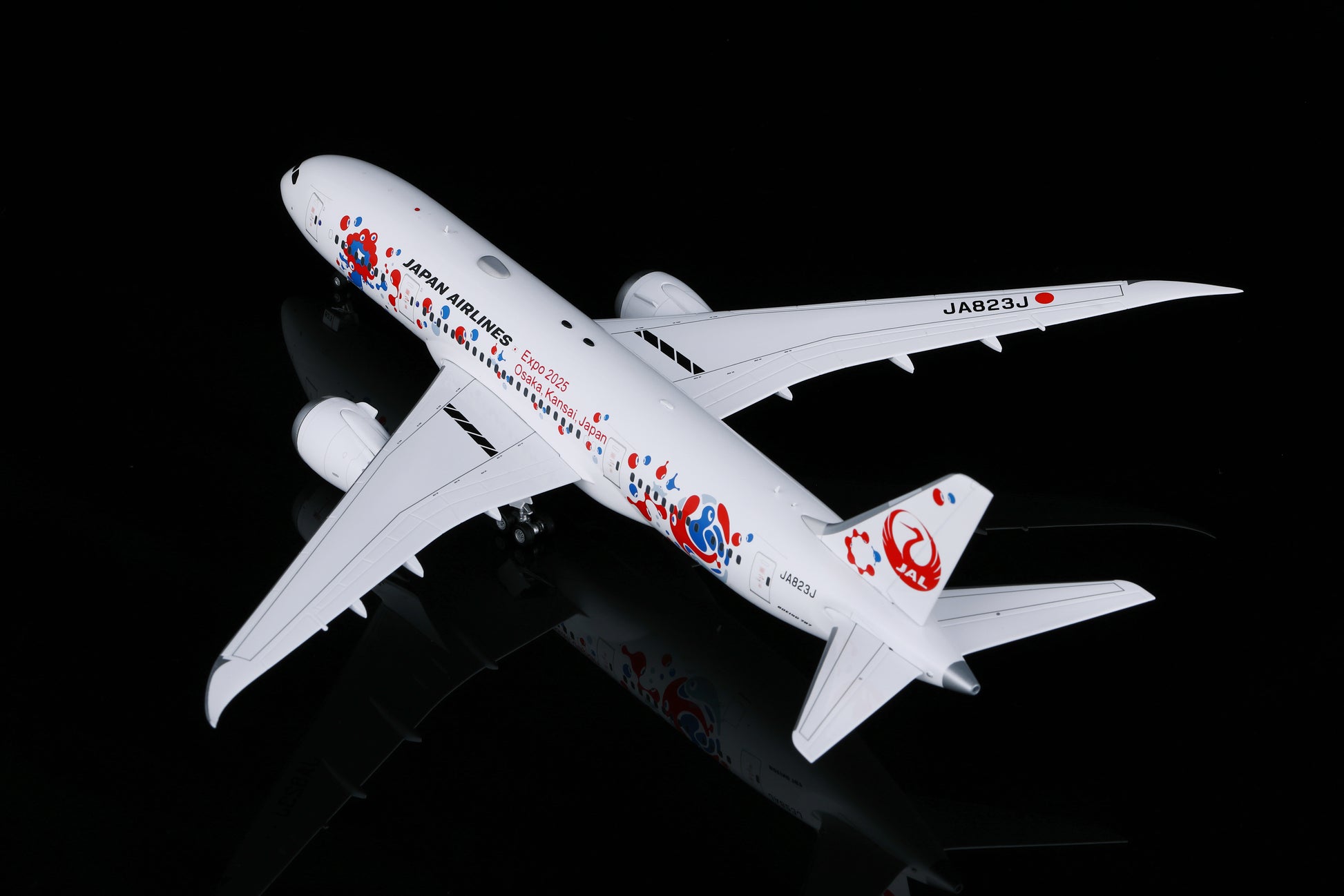 JAL Boeing 787-8 JA823J “Expo 2025 Osaka” – Scale 1:200 – SQ Wings – 28 cm