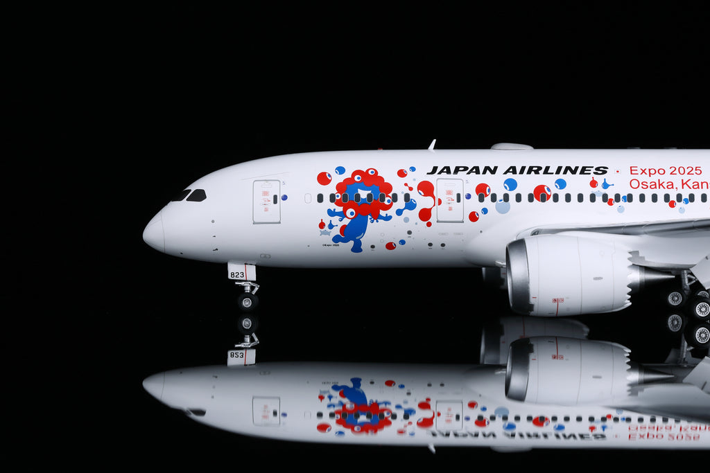 JAL Boeing 787-8 JA823J “Expo 2025 Osaka” – Scale 1:200 – SQ Wings – 28 cm