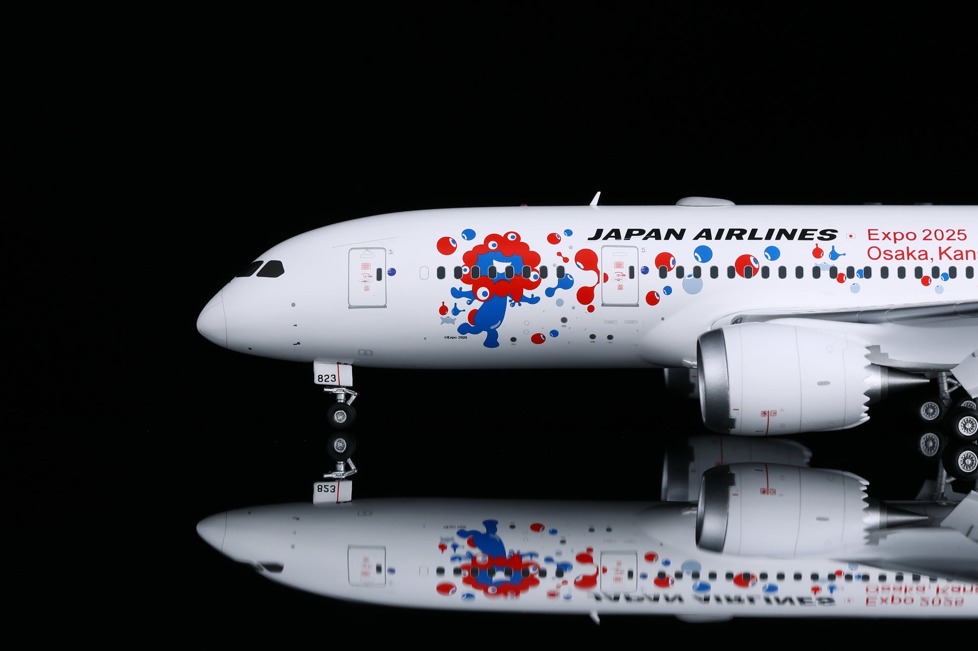 JAL Boeing 787-8 JA823J “Expo 2025 Osaka” – Scale 1:200 – SQ Wings – 28 cm