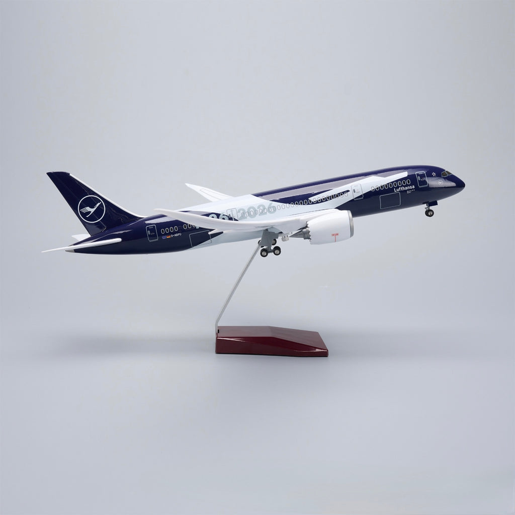 Boeing 787-9 Lufthansa 100 Years Commemorative – 1:145 Scale Model